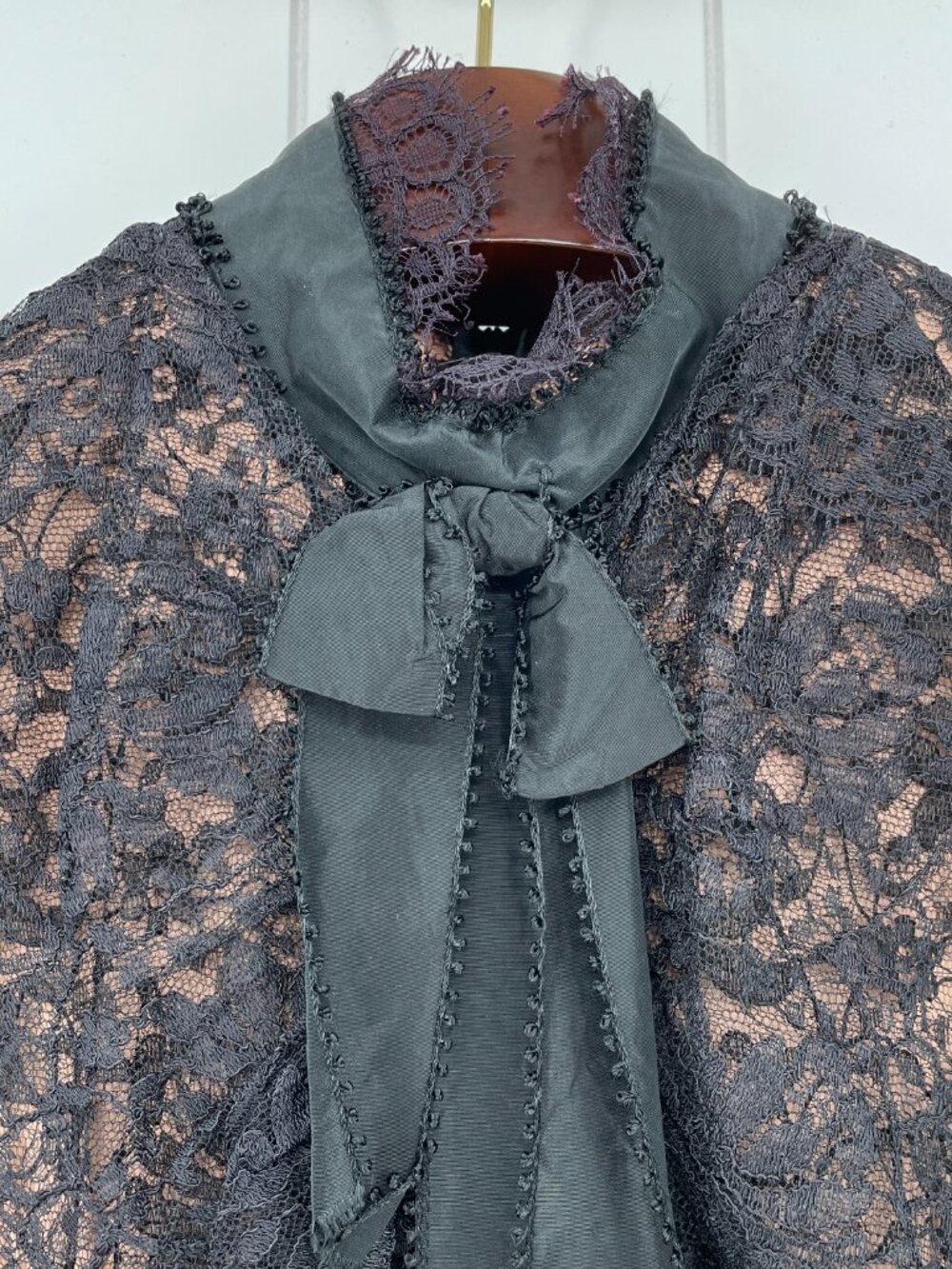 Vintage RARE 60s Geoffrey Beene Black Lace High Neck Ruffle Long Sleeve Dress 12 - Picture 4 of 16